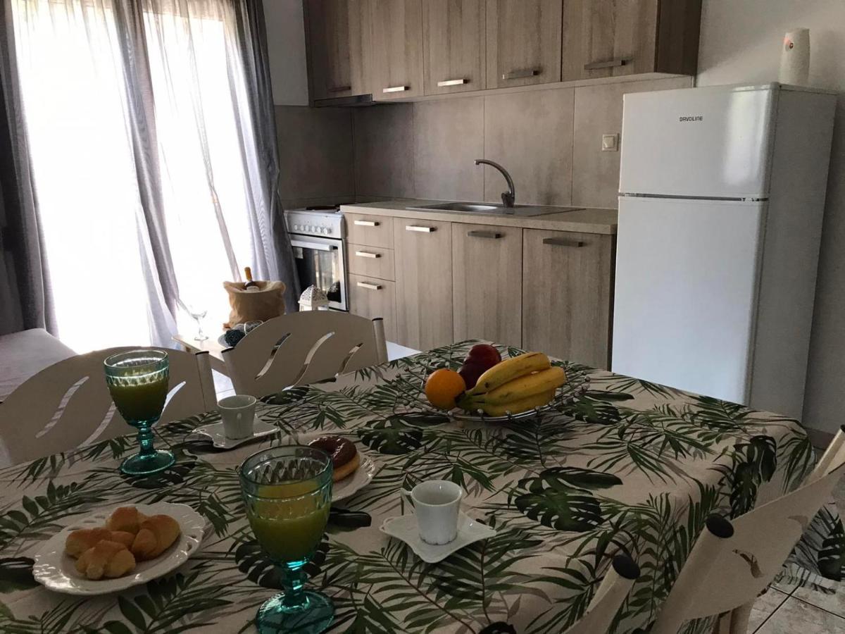 Kostas Apartment Иерисос Екстериор снимка