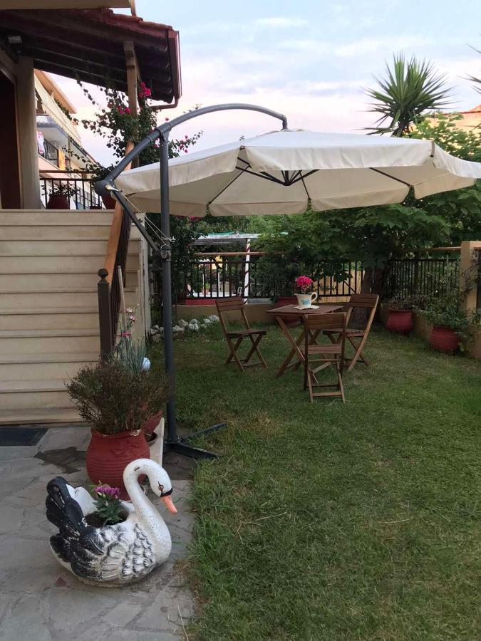 Kostas Apartment Иерисос Екстериор снимка